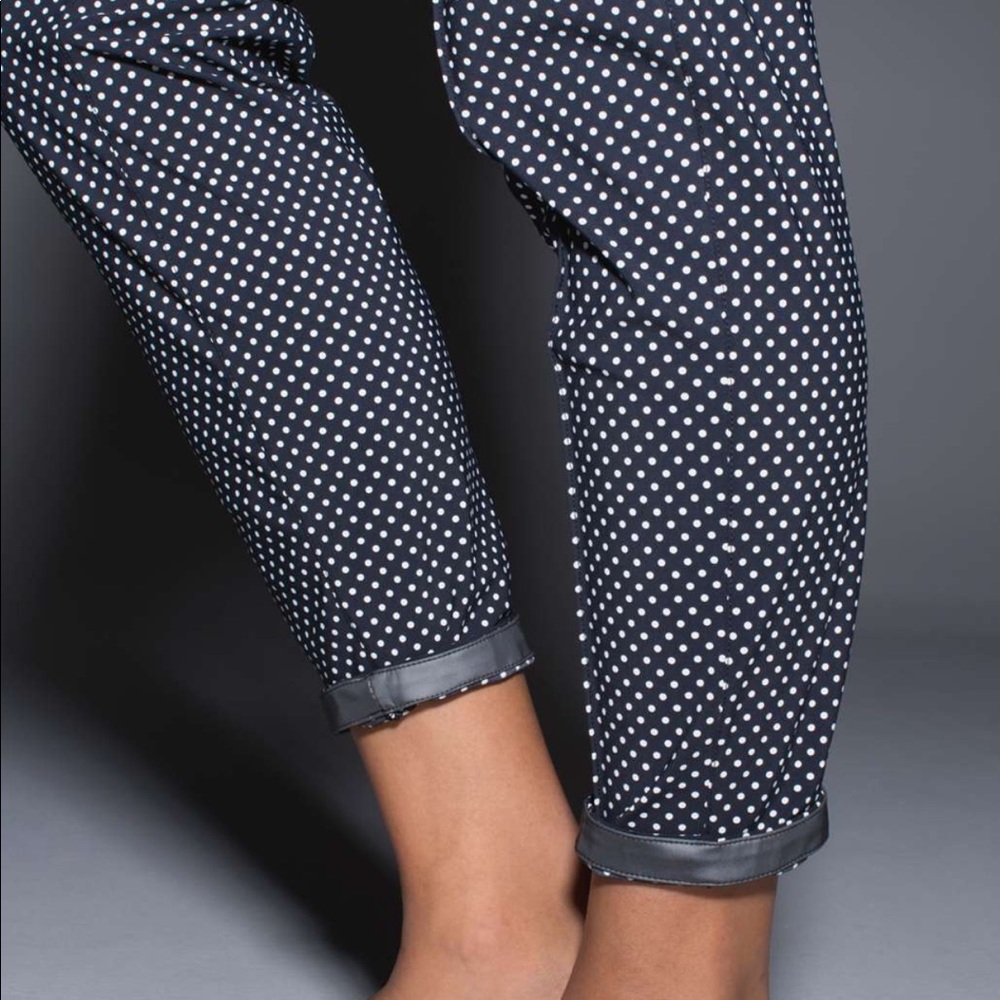 SOLD!! Lululemon polka dot departure pants - Picture 3 of 7